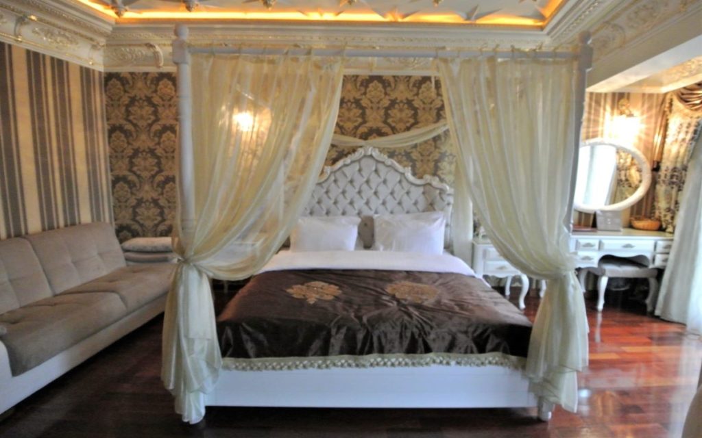 DELUXE GOLDEN HORN HOTEL