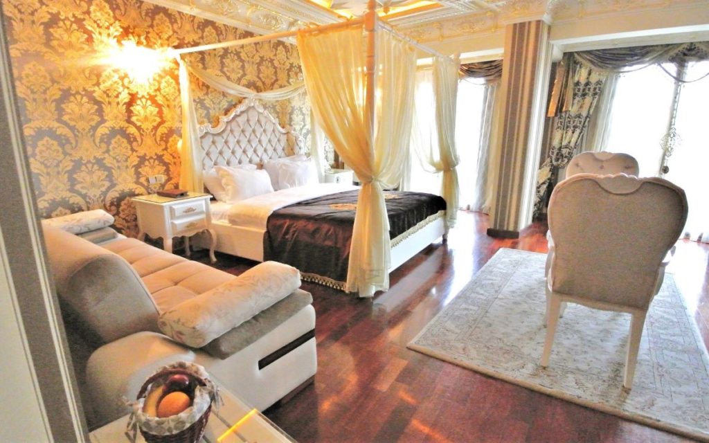 DELUXE GOLDEN HORN HOTEL