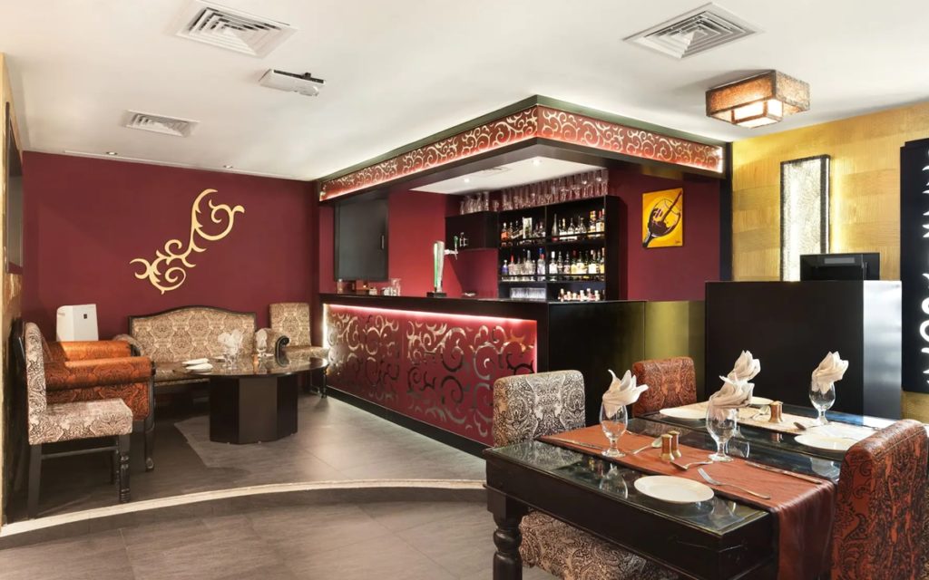 HowardJohnson-6-restaurant