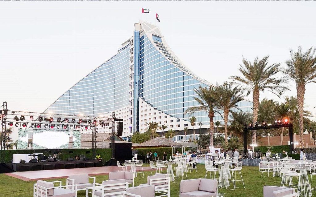 jumeirah-beach-hotel-1