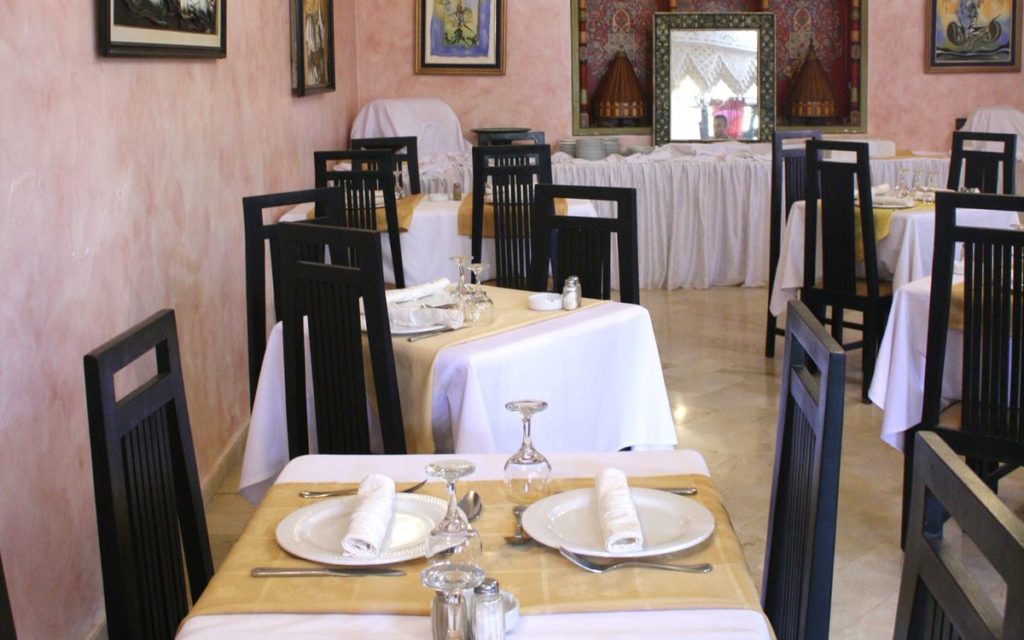 アル ジャシーラ ホテル エッサウイラ