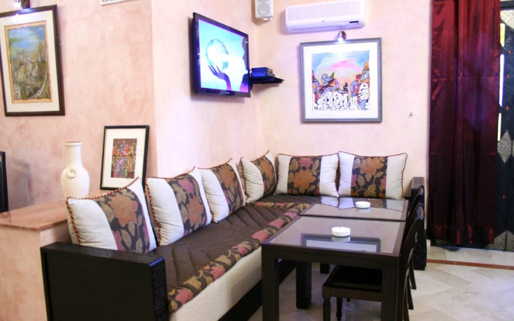 アル ジャシーラ ホテル エッサウイラ