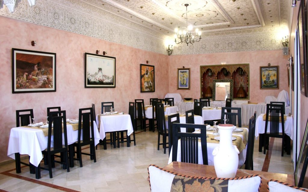 アル ジャシーラ ホテル エッサウイラ