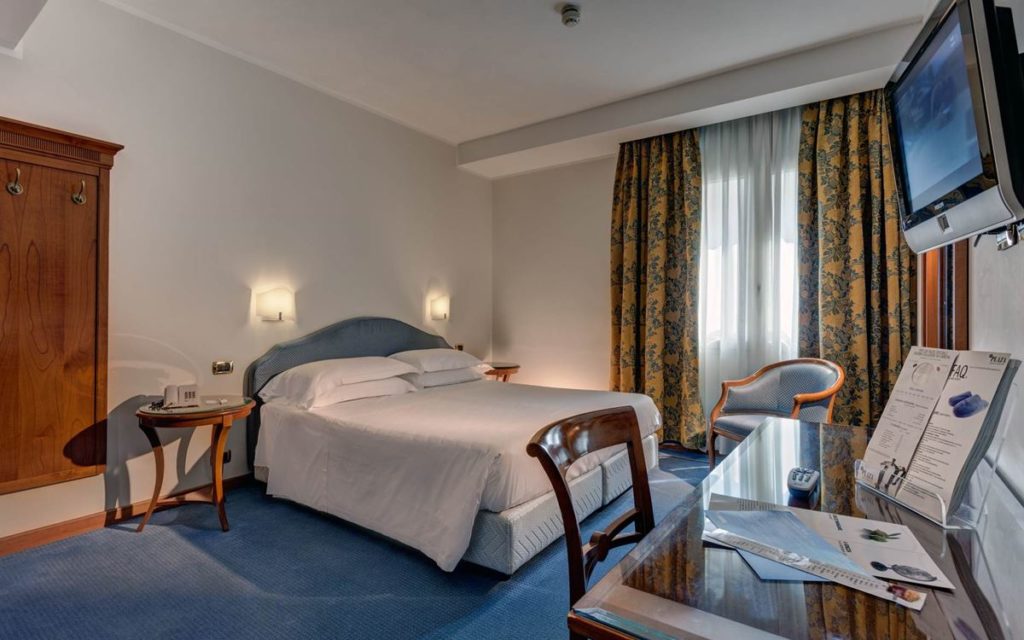 ホテル プラザ ヴェニス メストレ