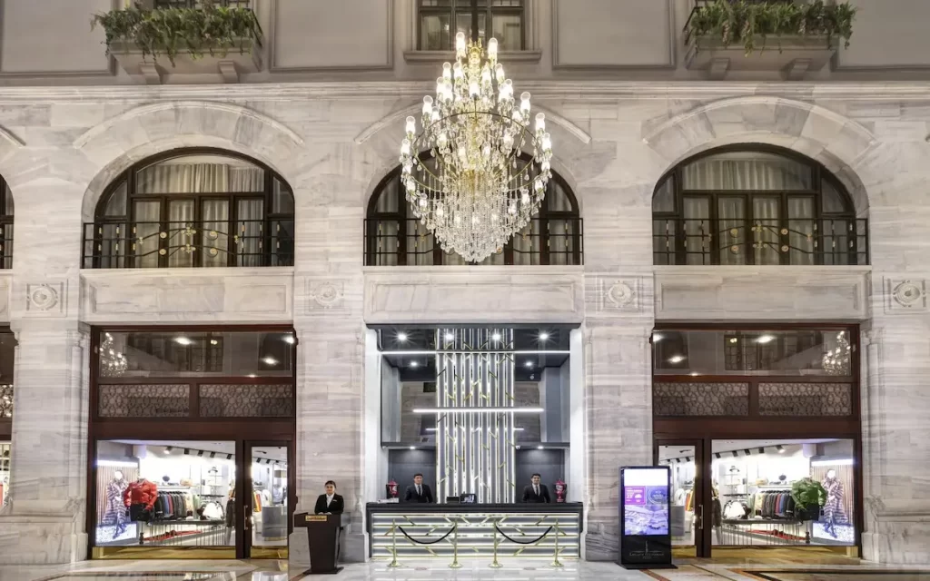 レガシー オットマン ホテル