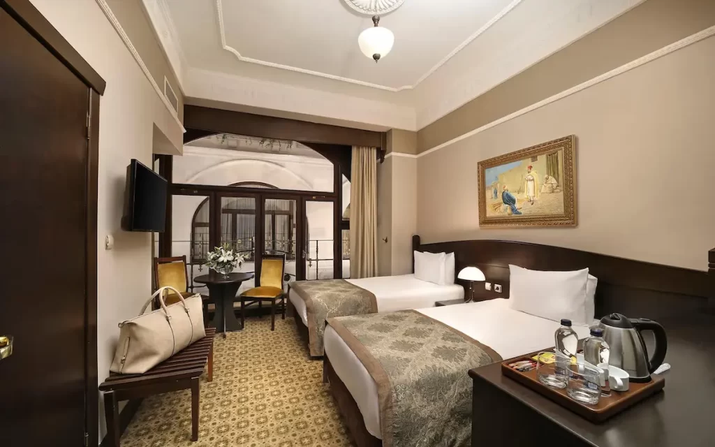 レガシー オットマン ホテル