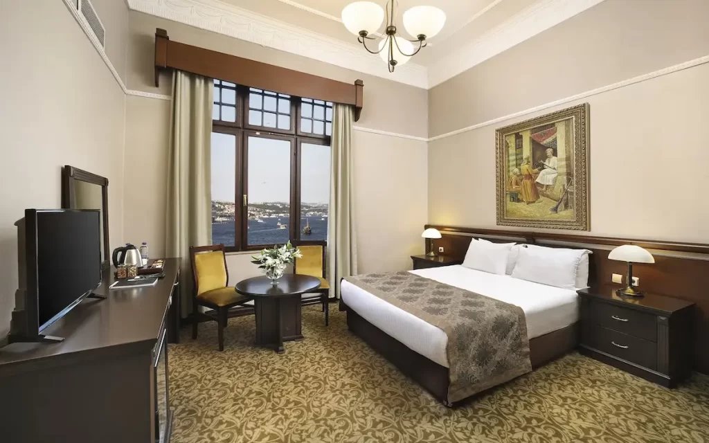 レガシー オットマン ホテル