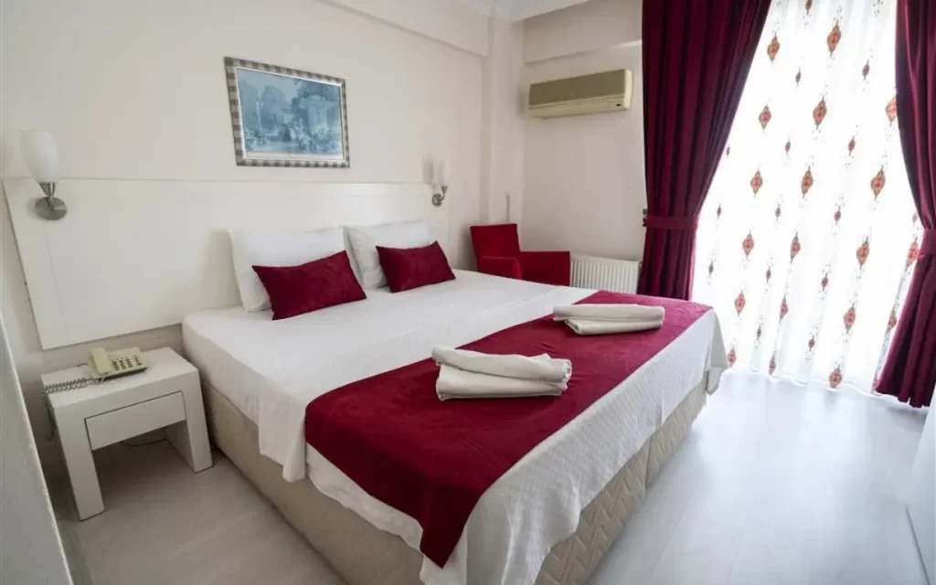 アヤパム ホテル