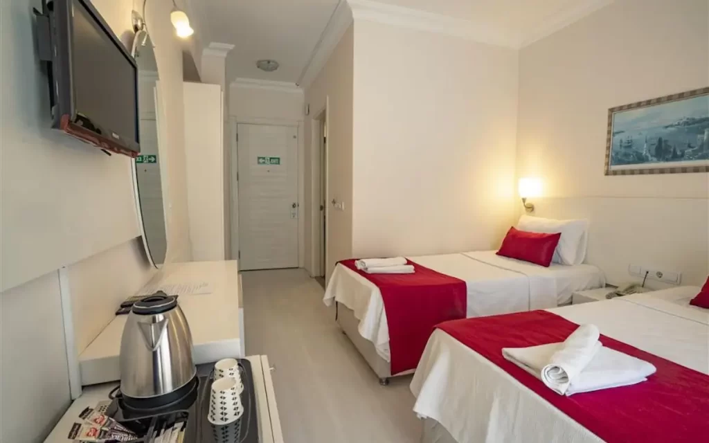 アヤパム ホテル