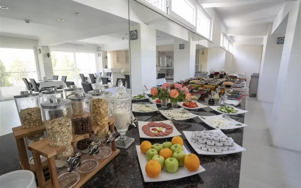 アヤパム ホテル