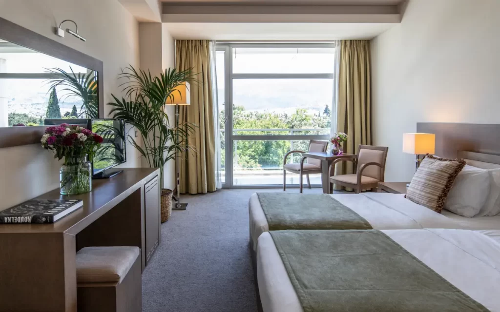 アマリア アテネ ホテル