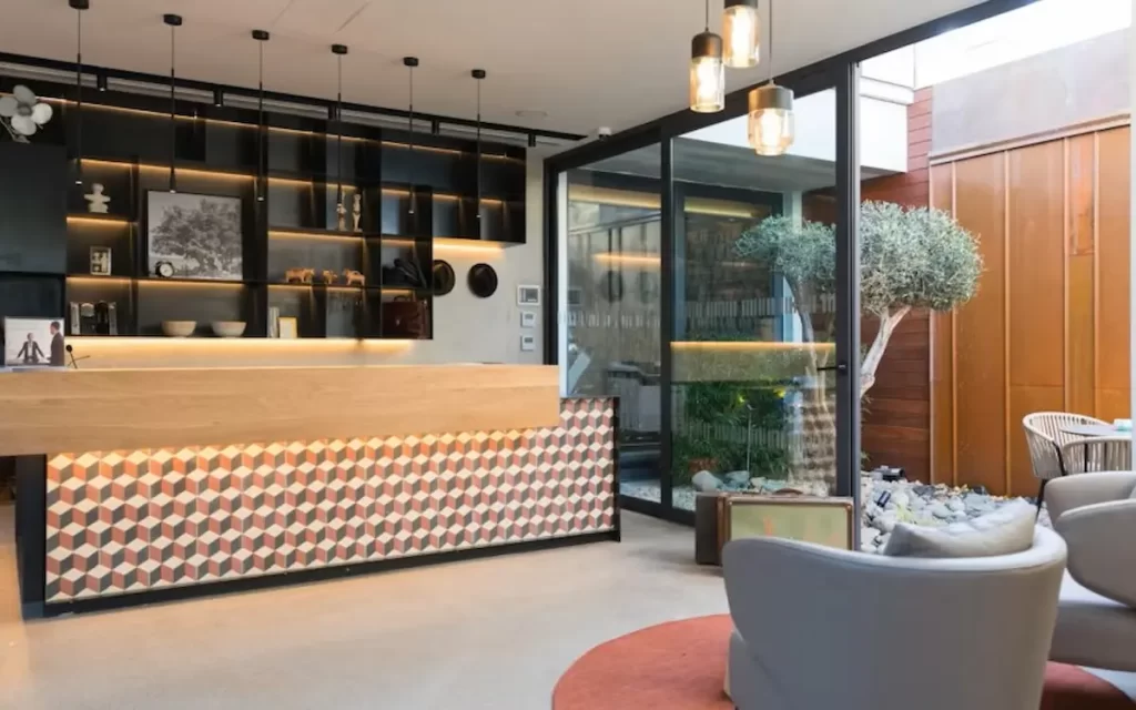 ホテル インディゴ ラルナカ IHG