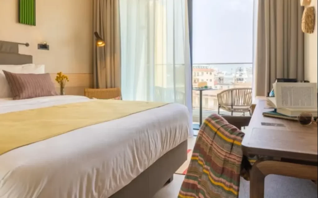 ホテル インディゴ ラルナカ IHG