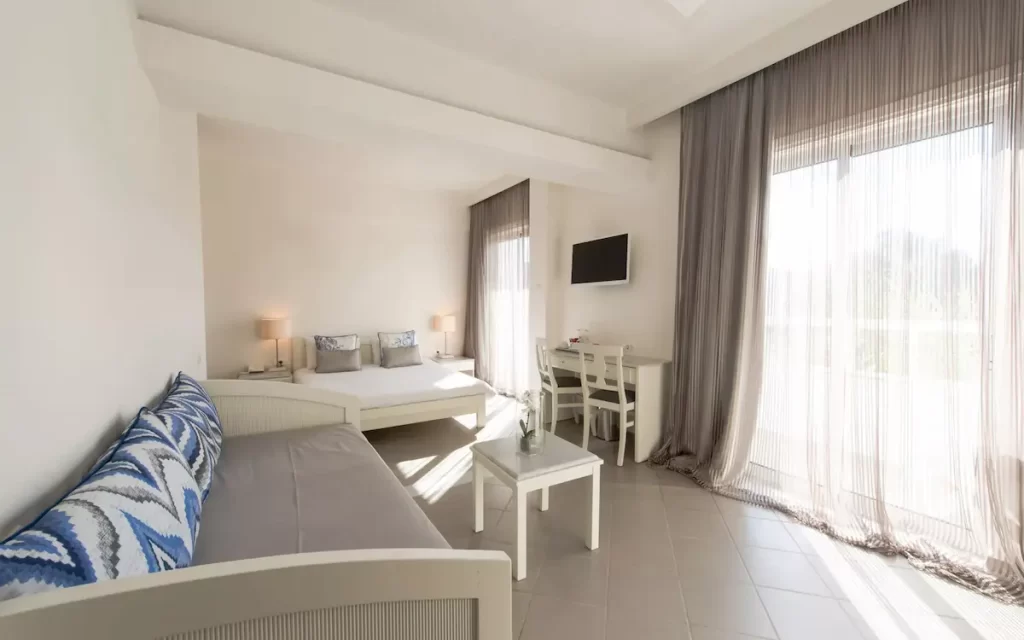 クノッソス ビーチ バンガロー＆スイート