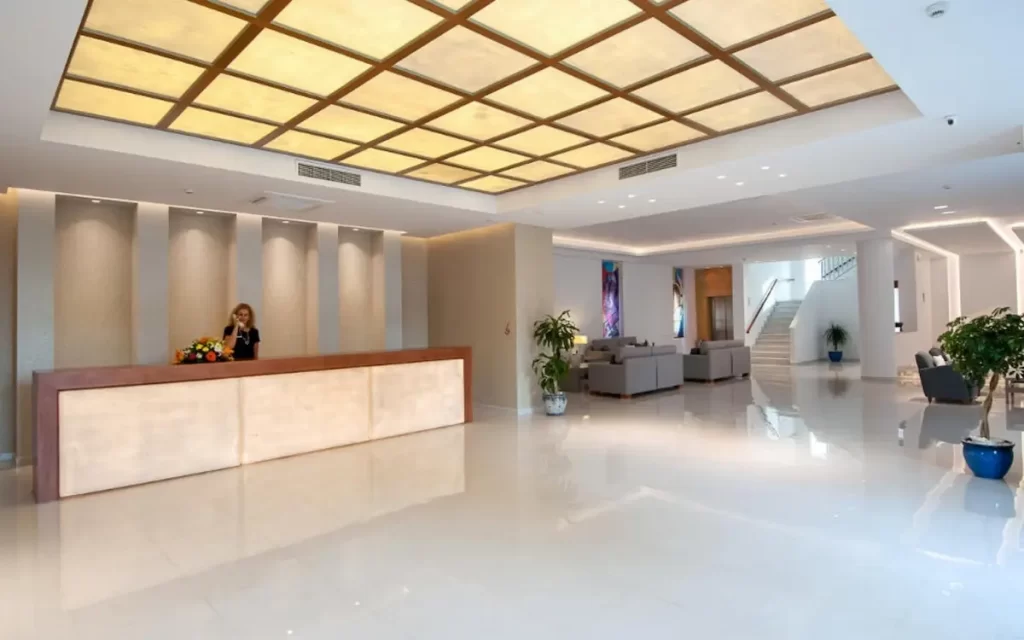 メディテレニアン ビーチ ホテル