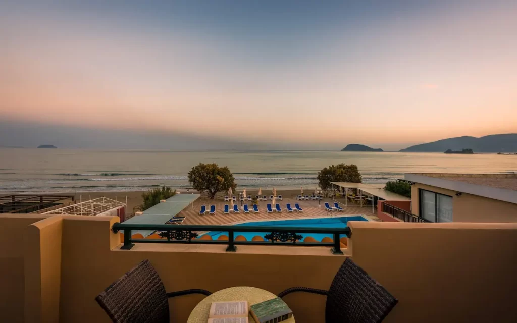 メディテレニアン ビーチ ホテル