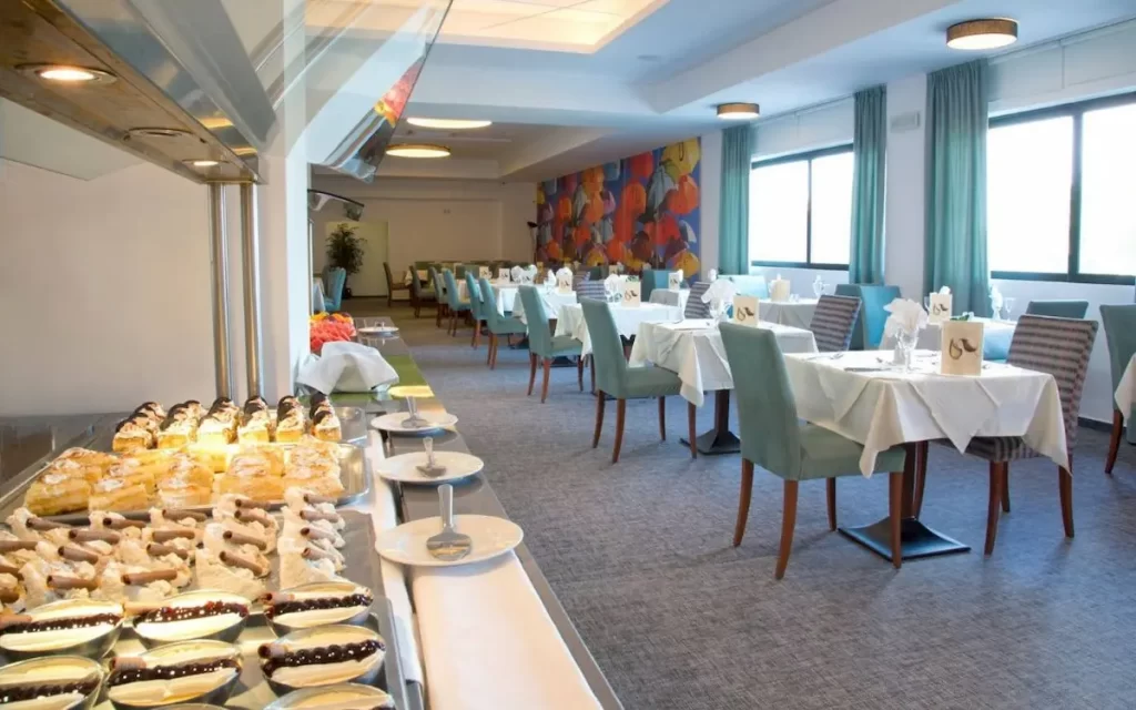 メディテレニアン ビーチ ホテル