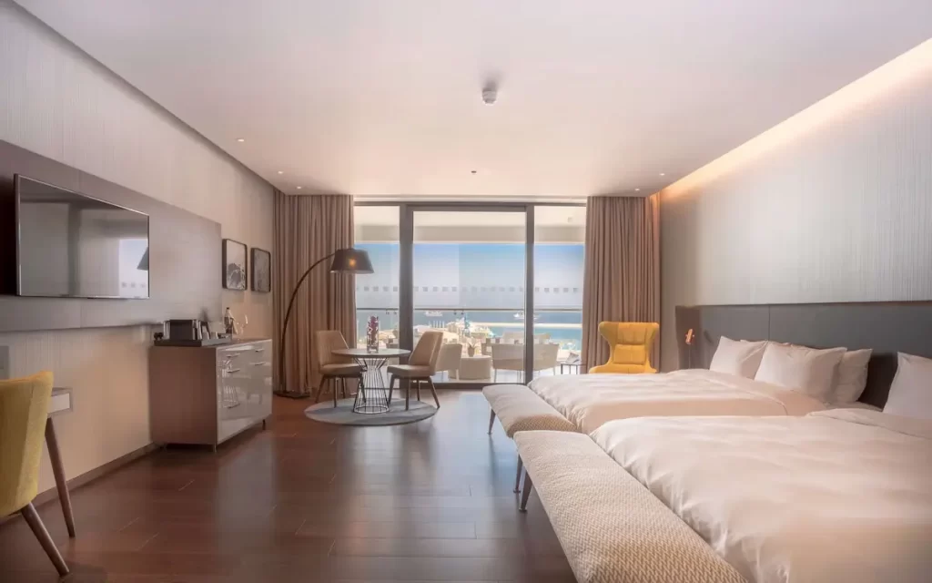 ラディソン ブル ホテル ラルナカ