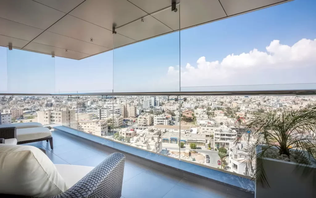 ラディソン ブル ホテル ラルナカ