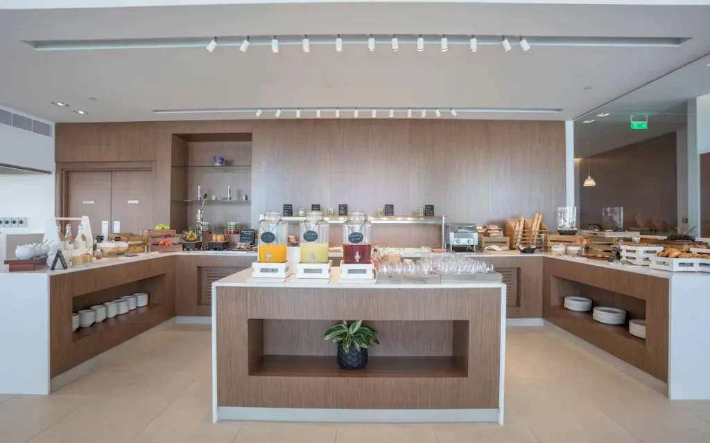 ラディソン ブル ホテル ラルナカ