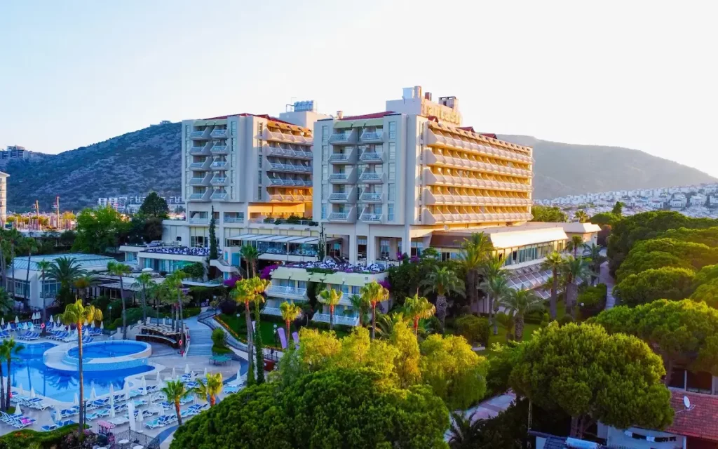 ファンタジア　デラックス　ホテル