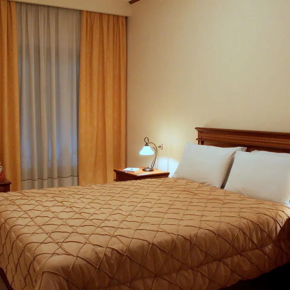 スーペリアツインまたはダブル（メテオラビュー）-img