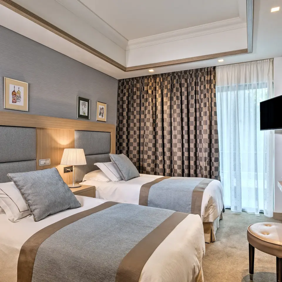 ダブルルーム-img